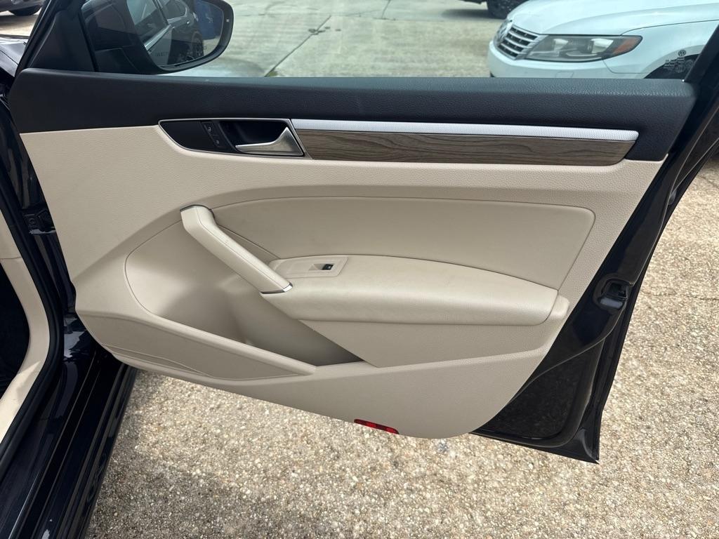 Volkswagen Passat 1.8T SE Auto 2017