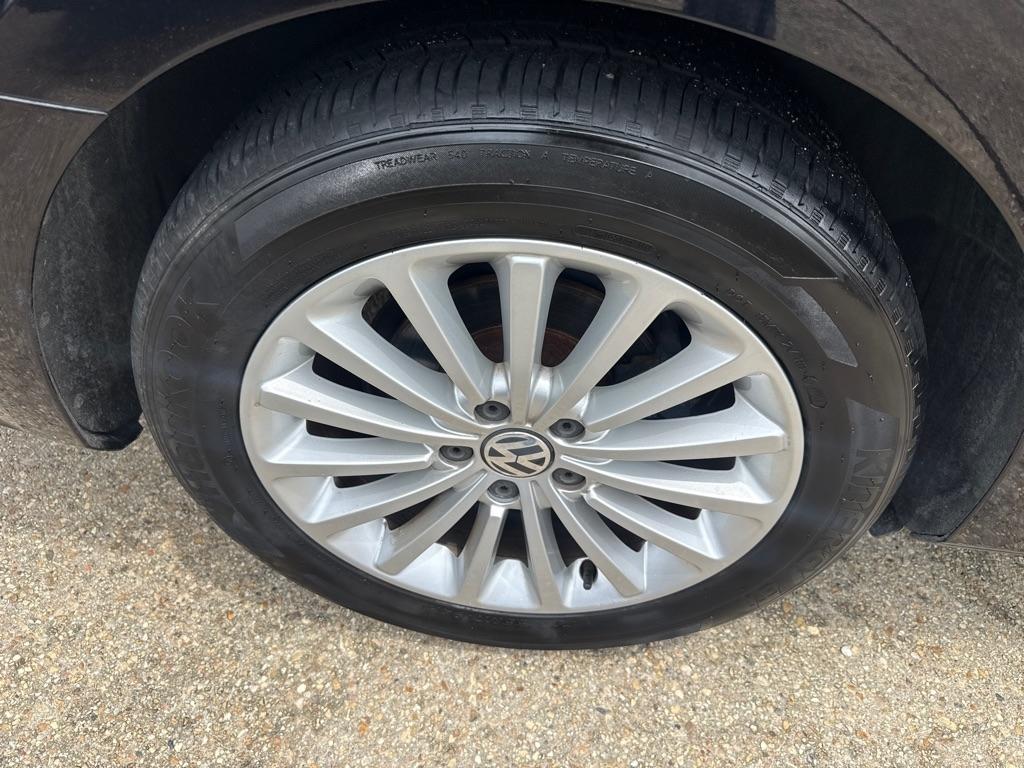 Volkswagen Passat 1.8T SE Auto 2017