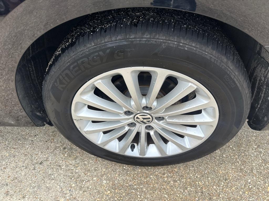 Volkswagen Passat 1.8T SE Auto 2017