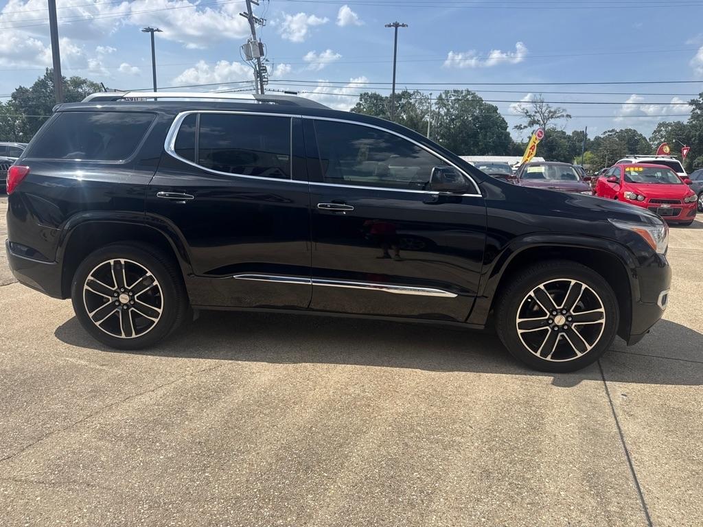 GMC Acadia FWD 4dr Denali 2017