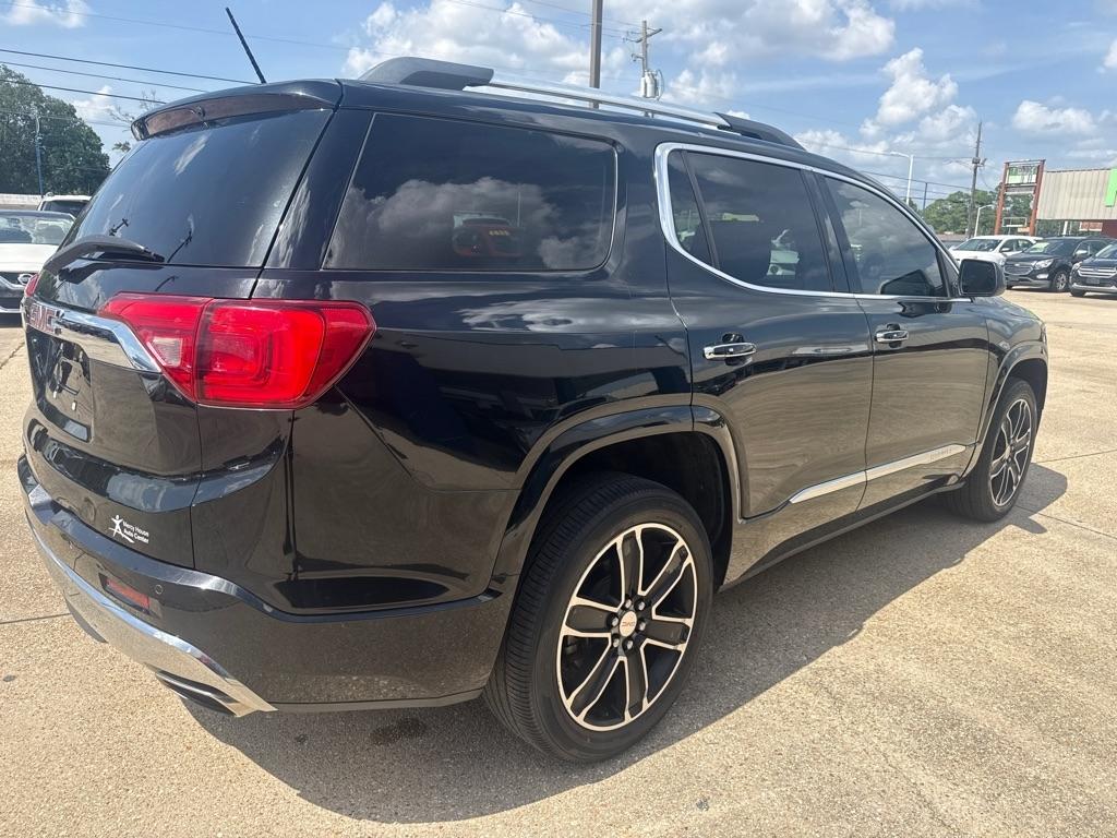 GMC Acadia FWD 4dr Denali 2017