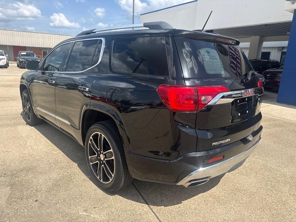 GMC Acadia FWD 4dr Denali 2017