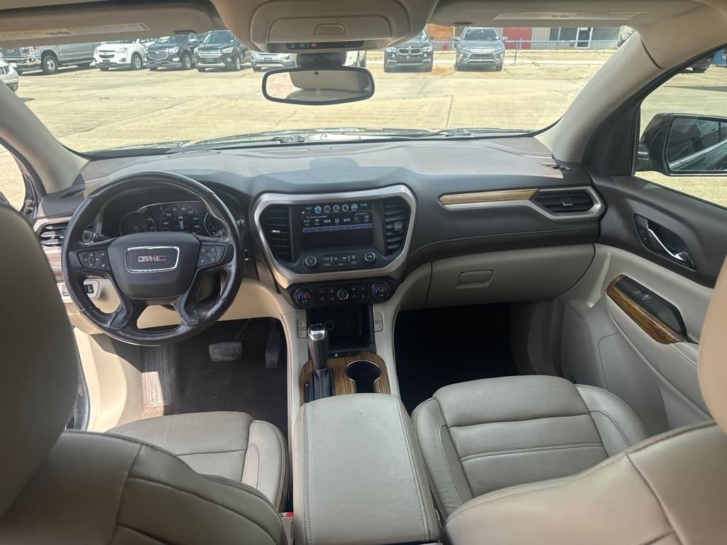 GMC Acadia FWD 4dr Denali 2017