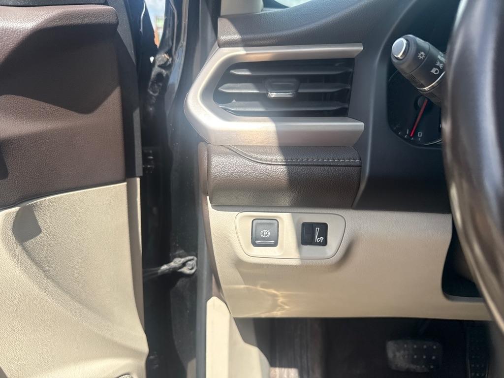GMC Acadia FWD 4dr Denali 2017