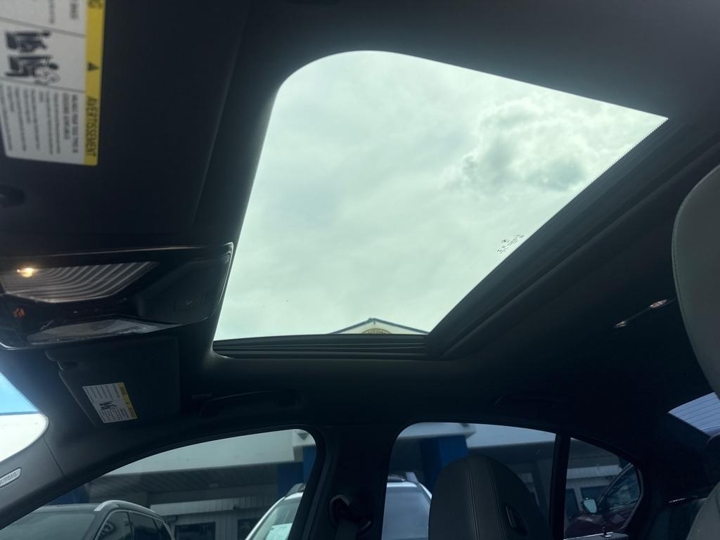 BMW 3 Series 330i Sedan North America 2019
