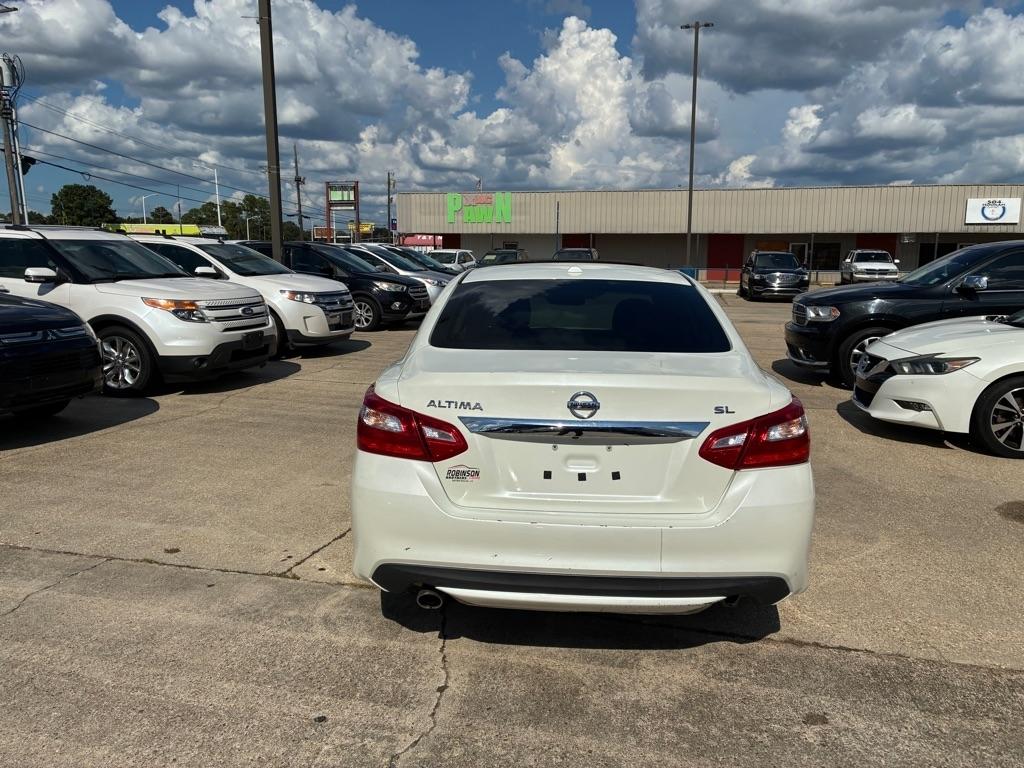 Nissan Altima 4dr Sdn I4 2.5 SL 2016