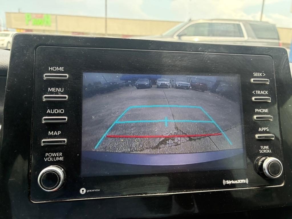 Toyota Camry SE Auto (Natl) 2021
