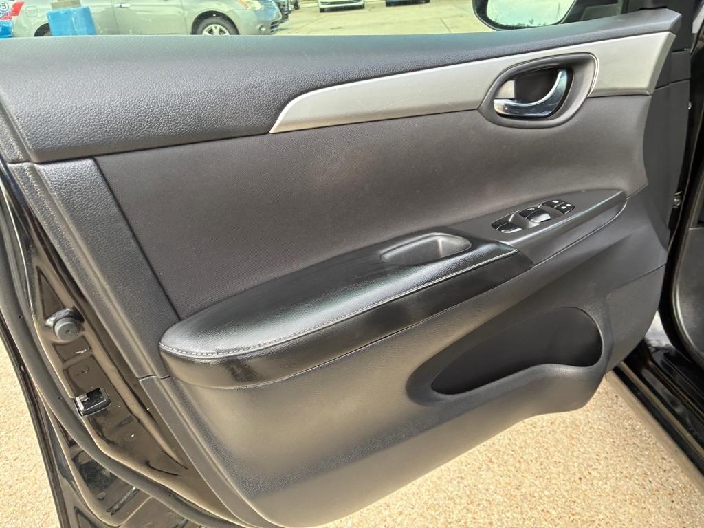 Nissan Sentra SV 4D Sedan 2018
