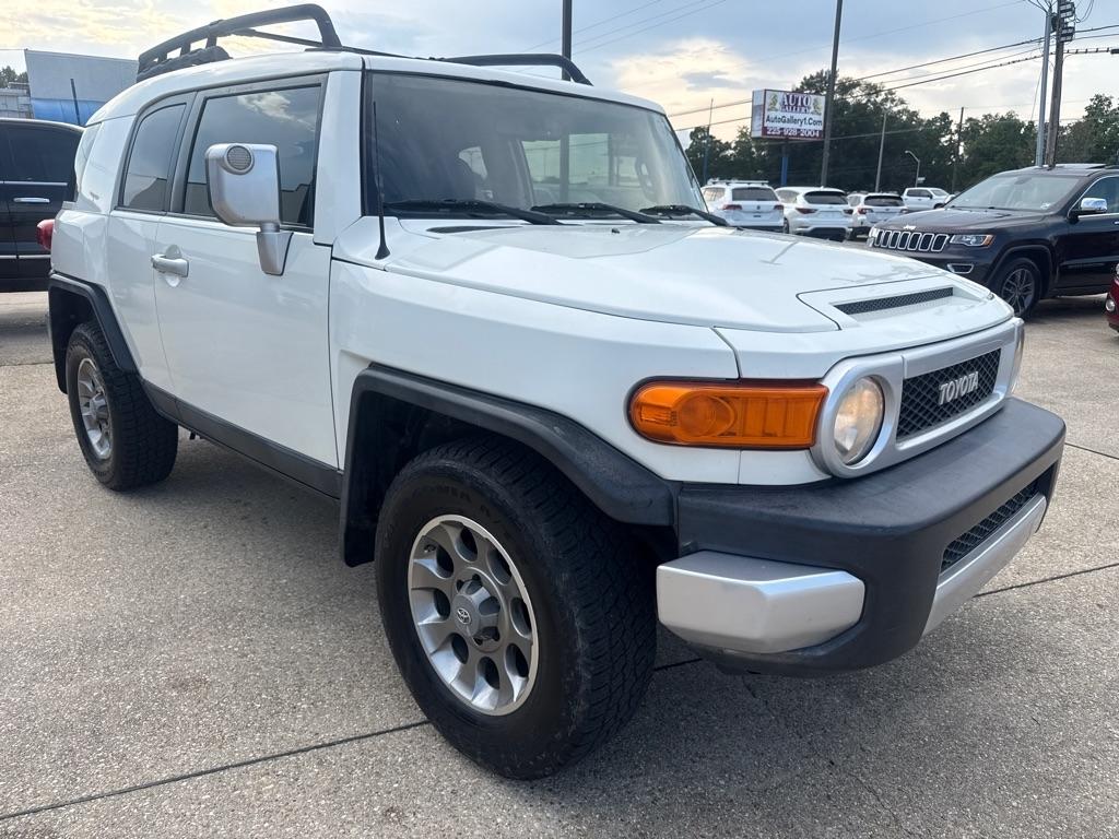 Toyota FJ Cruiser RWD 4dr Auto (Natl) 2012