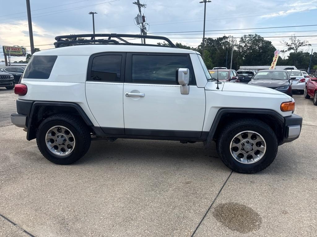 Toyota FJ Cruiser RWD 4dr Auto (Natl) 2012
