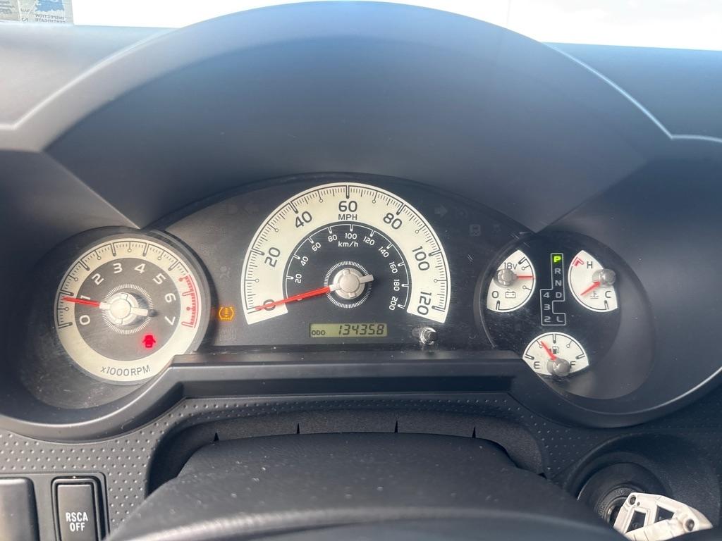 Toyota FJ Cruiser RWD 4dr Auto (Natl) 2012