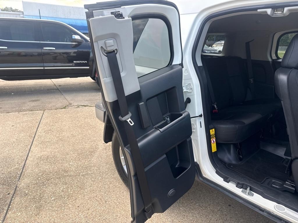 Toyota FJ Cruiser RWD 4dr Auto (Natl) 2012
