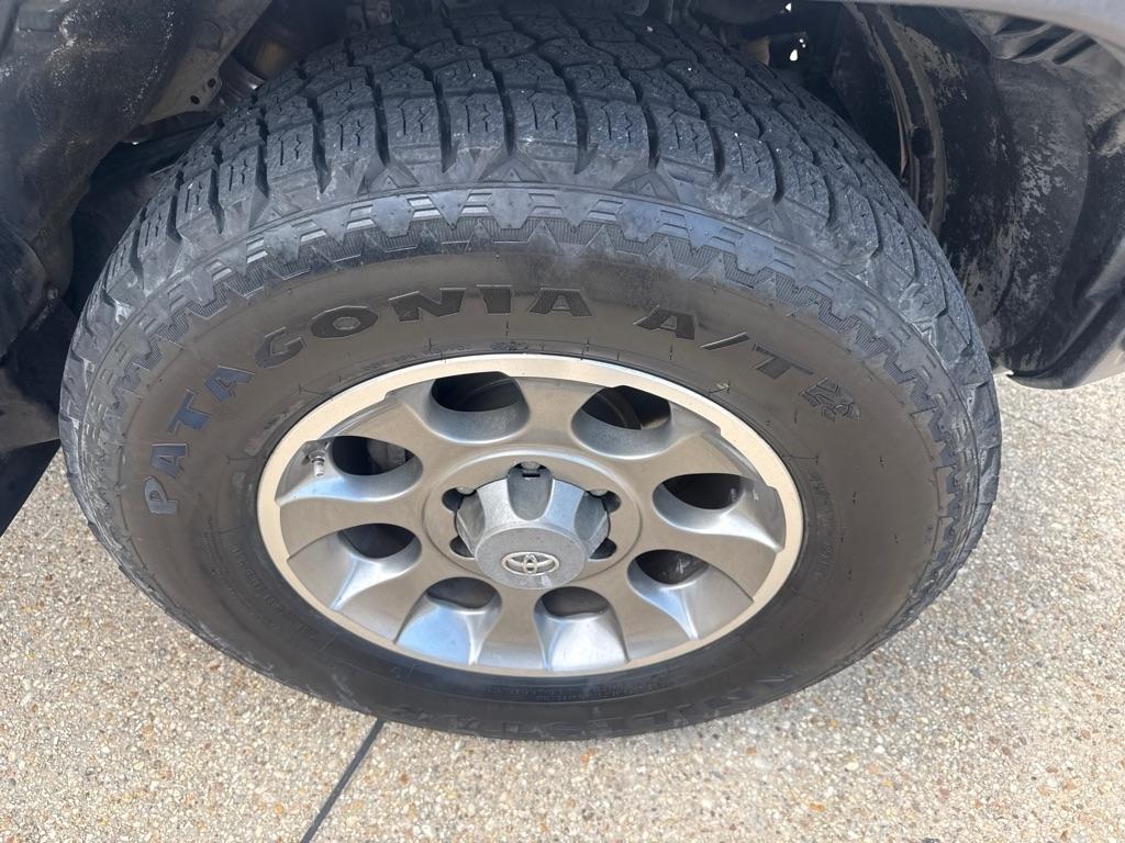 Toyota FJ Cruiser RWD 4dr Auto (Natl) 2012