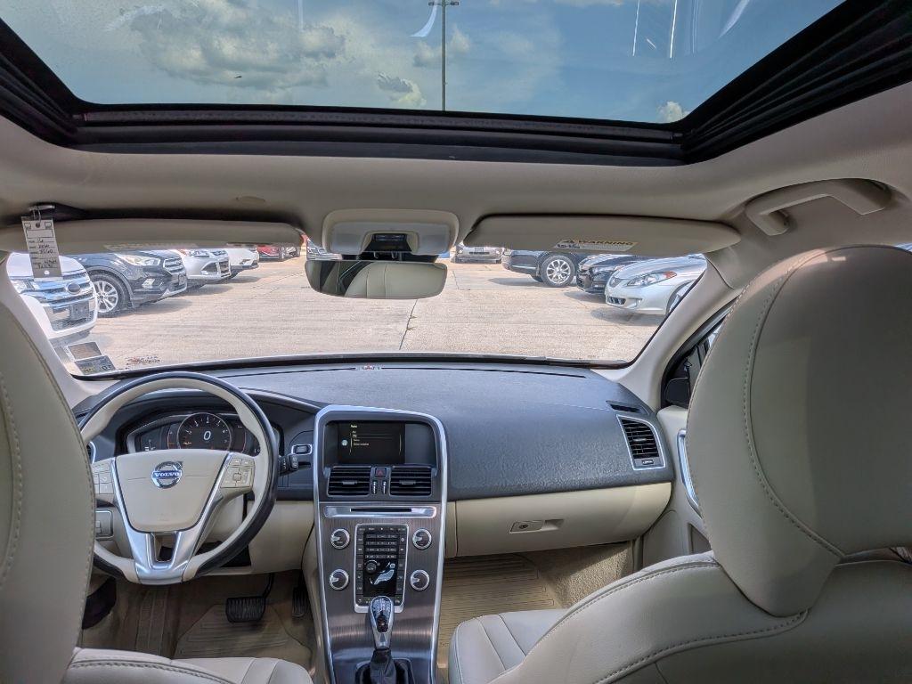 Volvo XC60 FWD 4dr T5 Drive-E Premier 2016