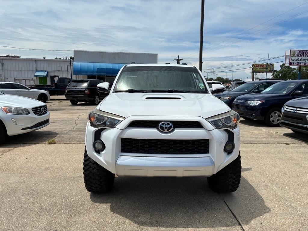 Toyota 4Runner SR5  2018