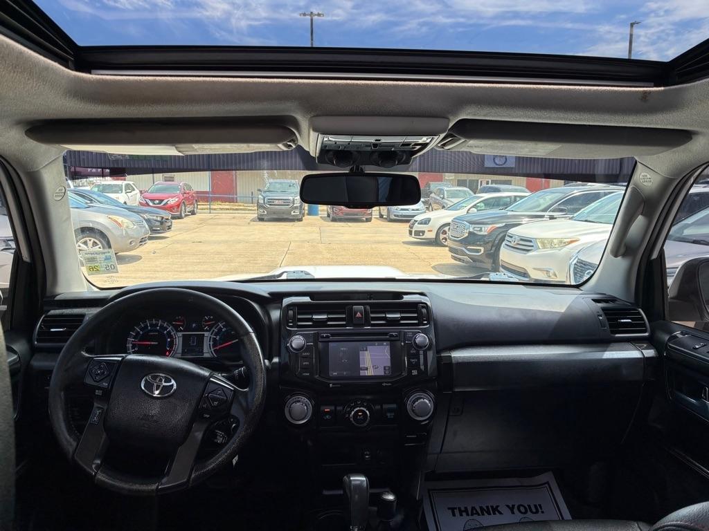 Toyota 4Runner SR5  2018