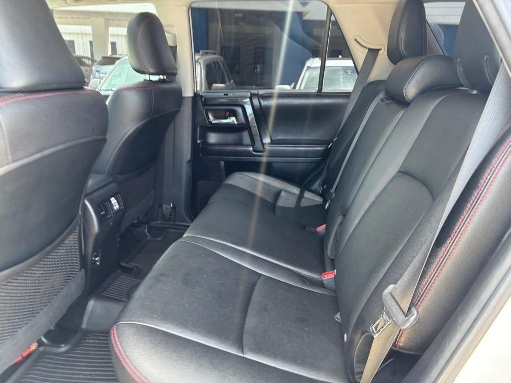 Toyota 4Runner SR5  2018