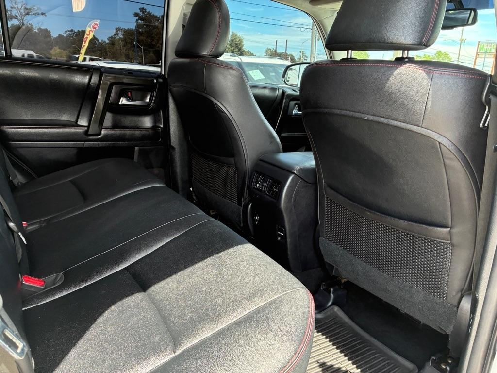 Toyota 4Runner SR5  2018