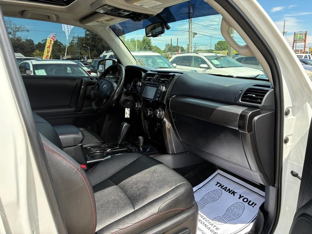 Toyota 4Runner SR5  2018