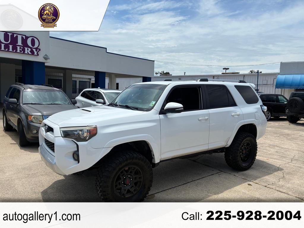 Toyota 4Runner SR5  2018