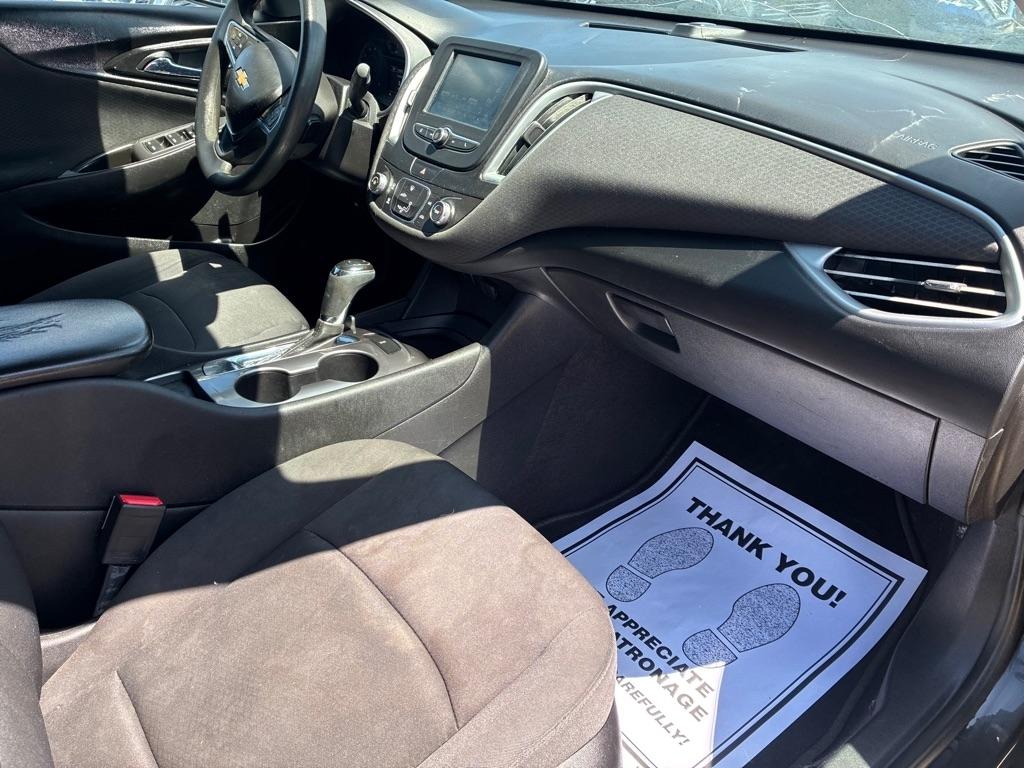 Chevrolet Malibu 4dr Sdn LS w/1LS 2017