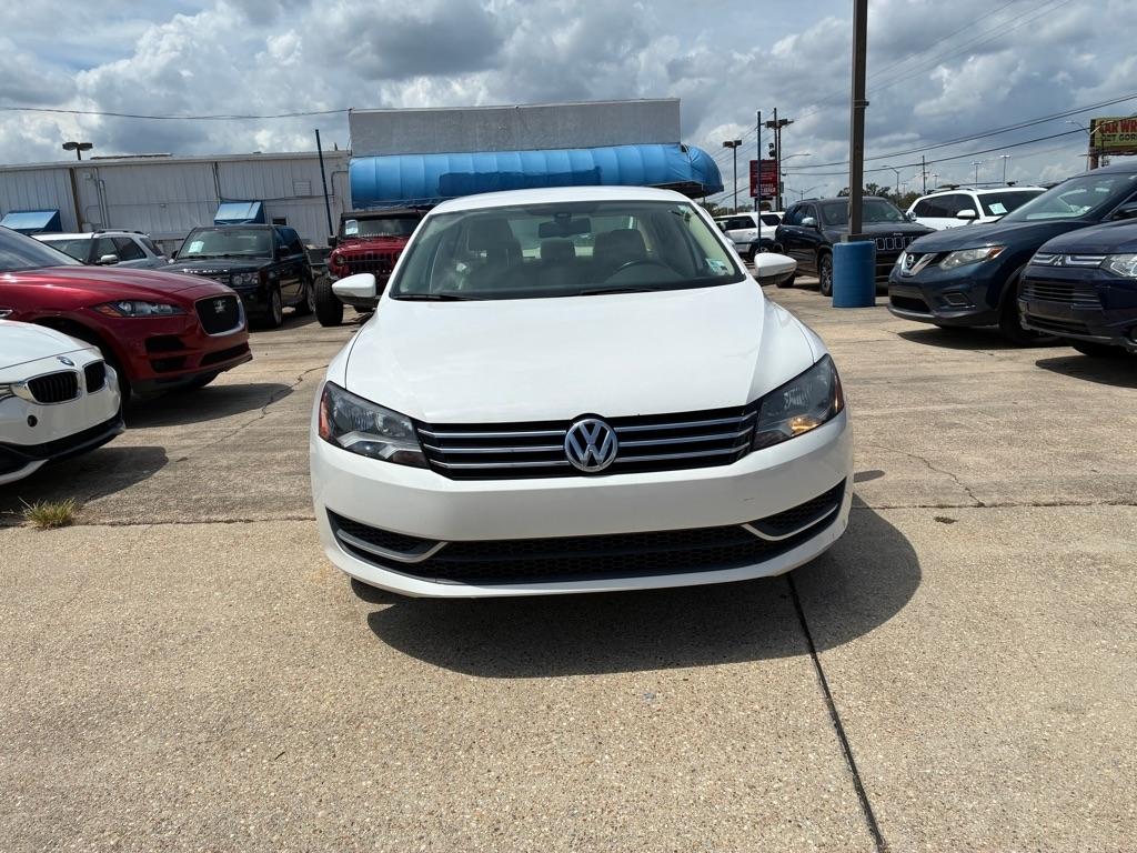 Volkswagen Passat 4dr Sdn 2.5L Auto SE 2012