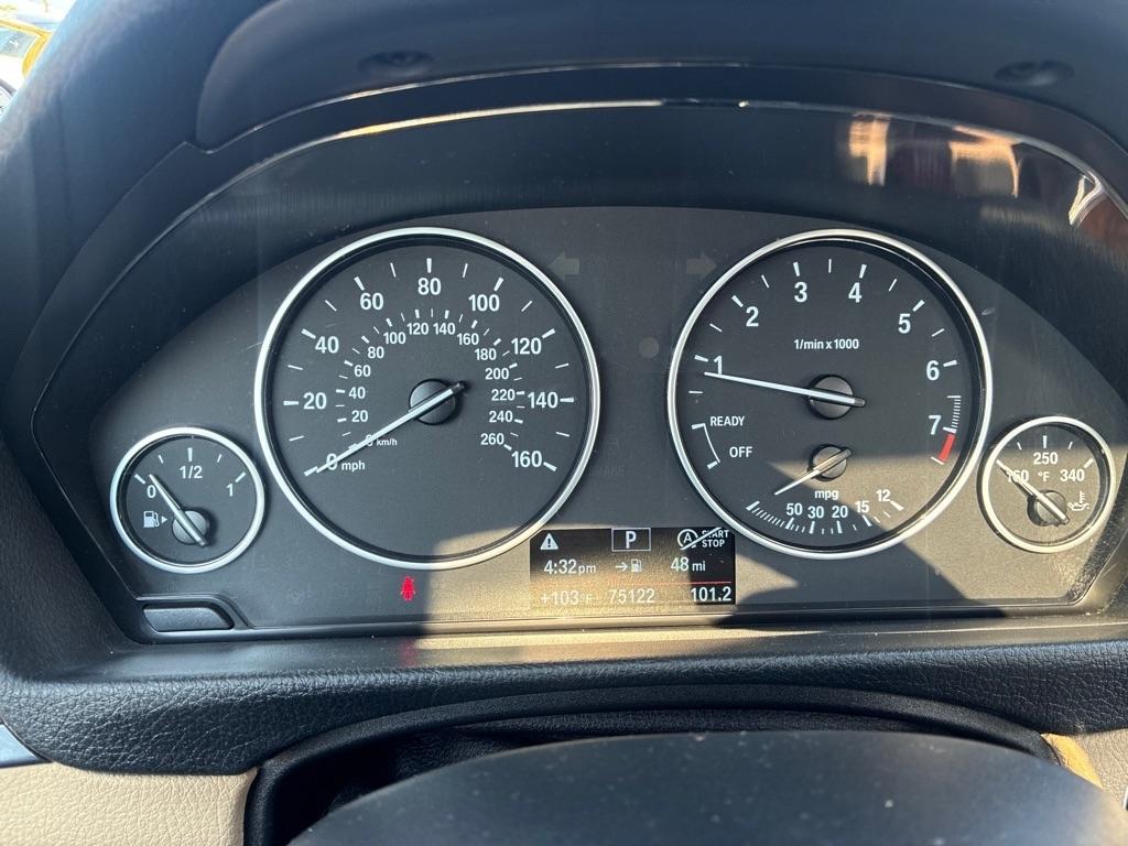 BMW 3 Series 4dr Sdn 320i RWD 2014