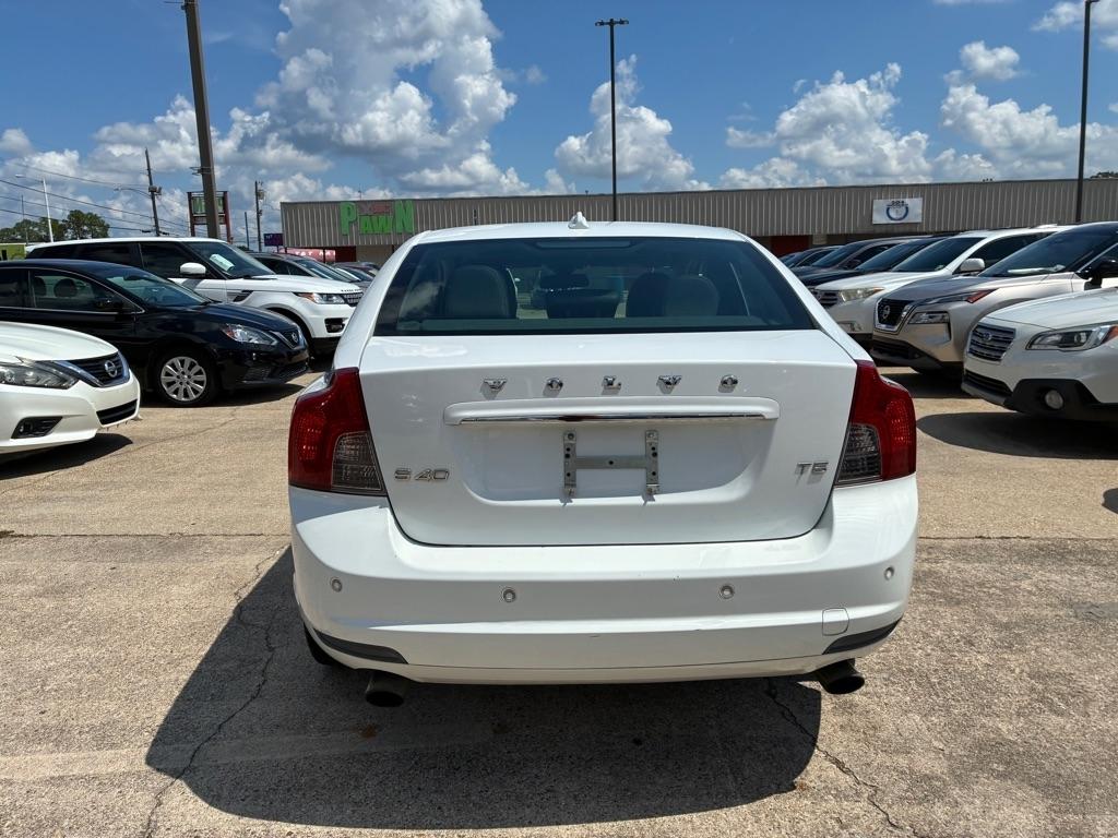 Volvo S40 4dr Sdn 2011