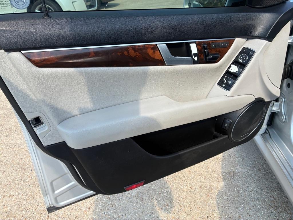 Mercedes-Benz C-Class 4dr Sdn C 250 Sport RWD 2013