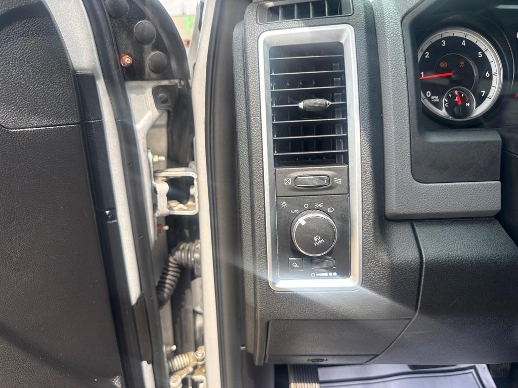 RAM 1500 2WD Crew Cab 149" Big Horn 2015