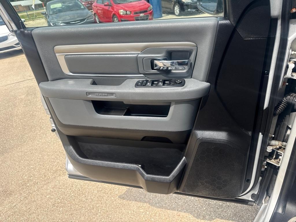 RAM 1500 2WD Crew Cab 149" Big Horn 2015