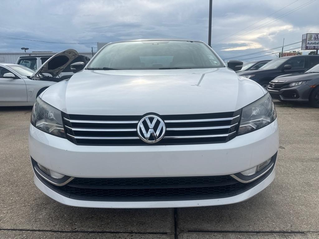 Volkswagen Passat 4dr Sdn 1.8T Auto Sport PZEV 2015