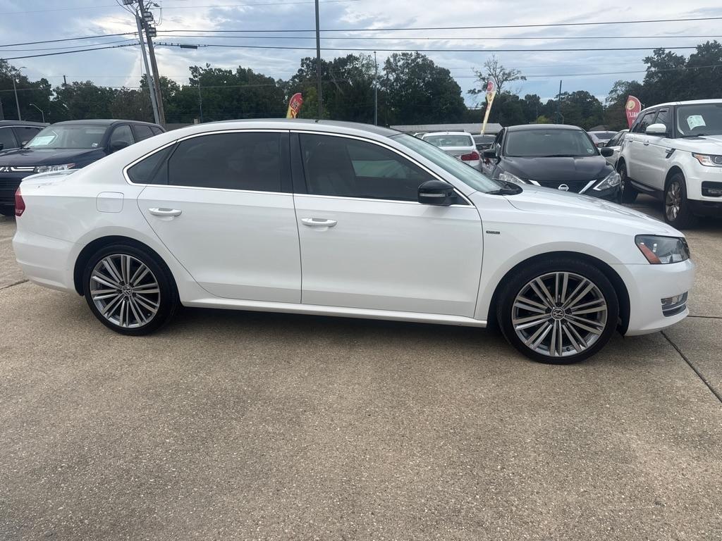 Volkswagen Passat 4dr Sdn 1.8T Auto Sport PZEV 2015