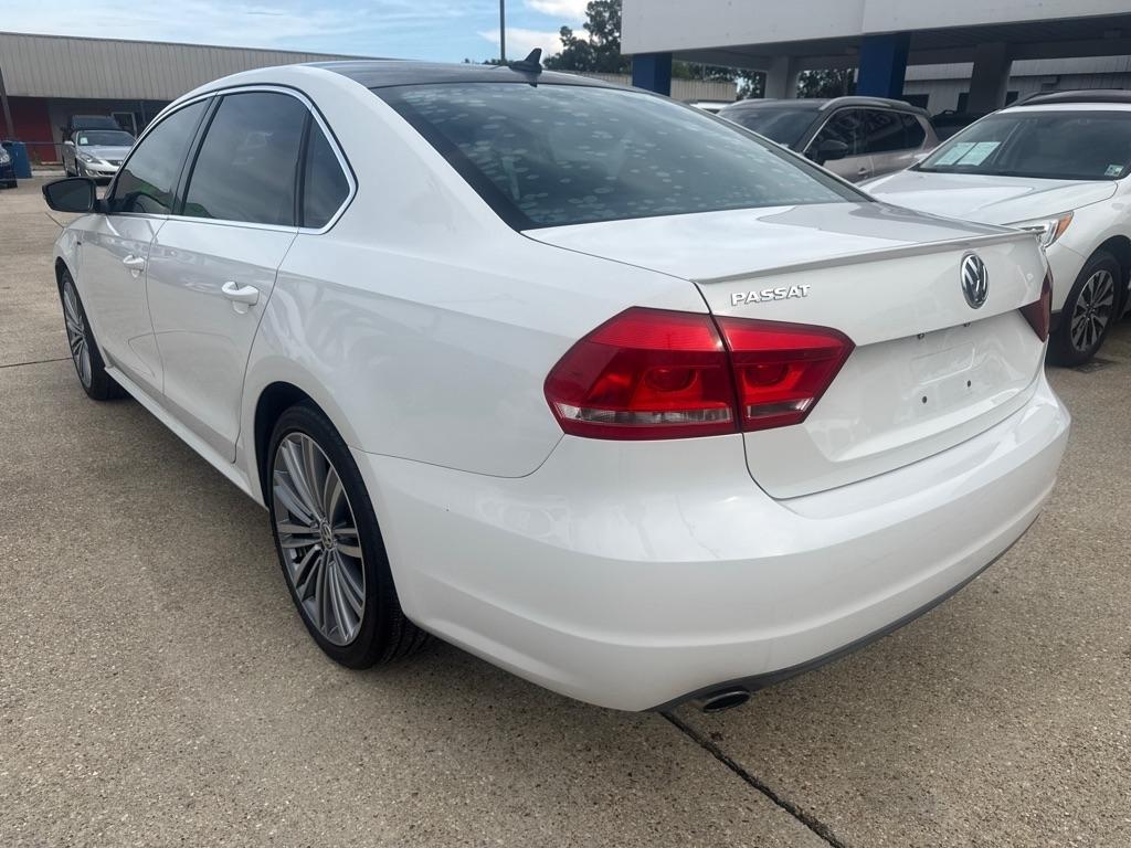 Volkswagen Passat 4dr Sdn 1.8T Auto Sport PZEV 2015