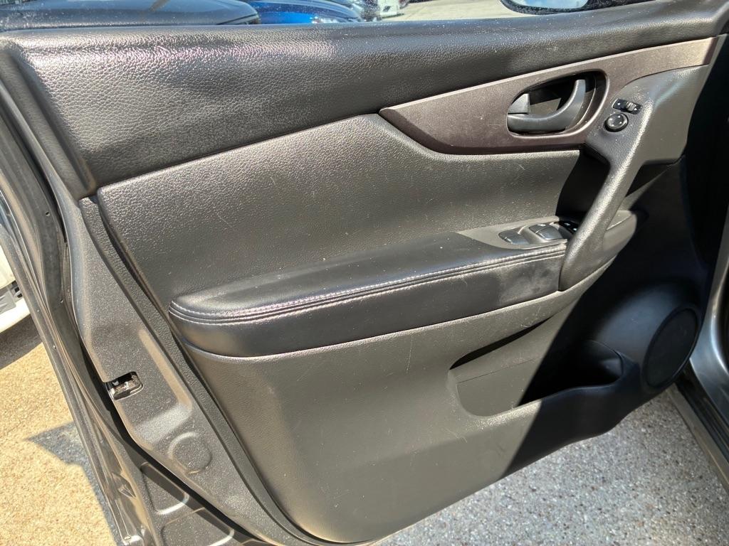 Nissan Rogue Sport FWD S 2020