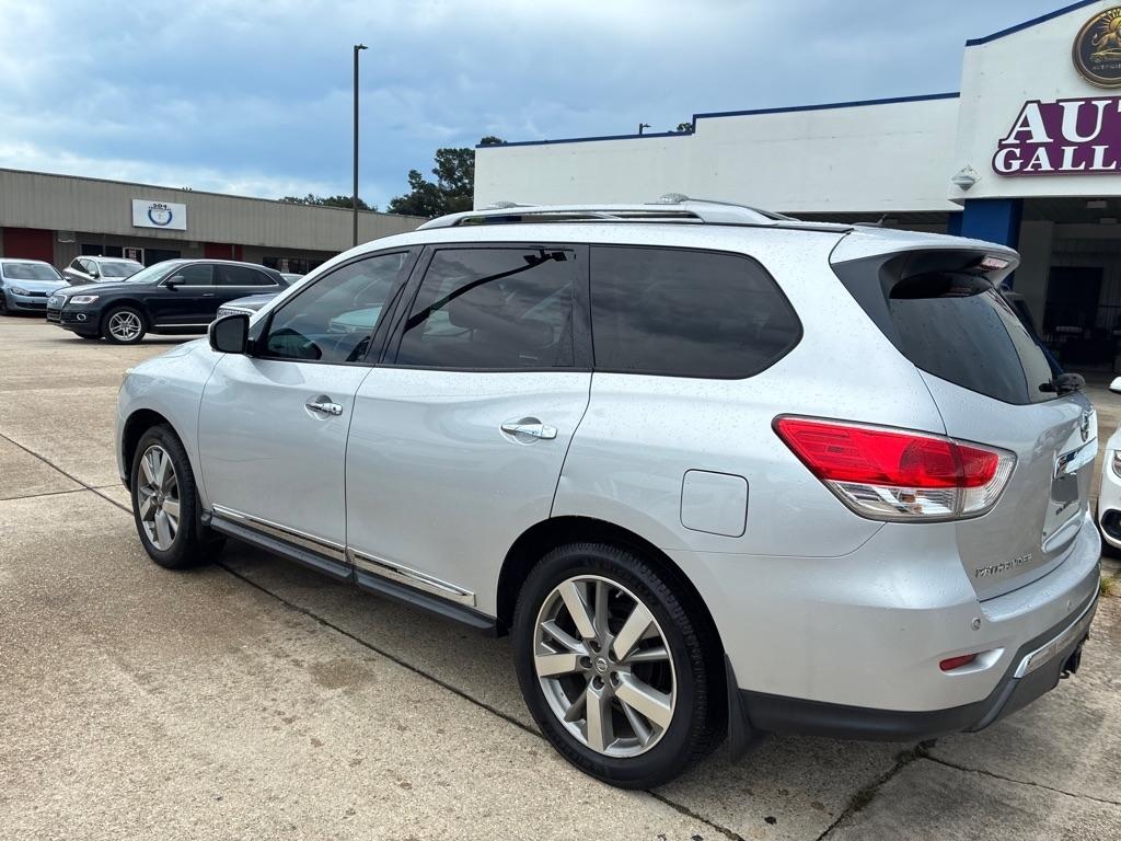 Nissan Pathfinder 2WD 4dr Platinum 2013