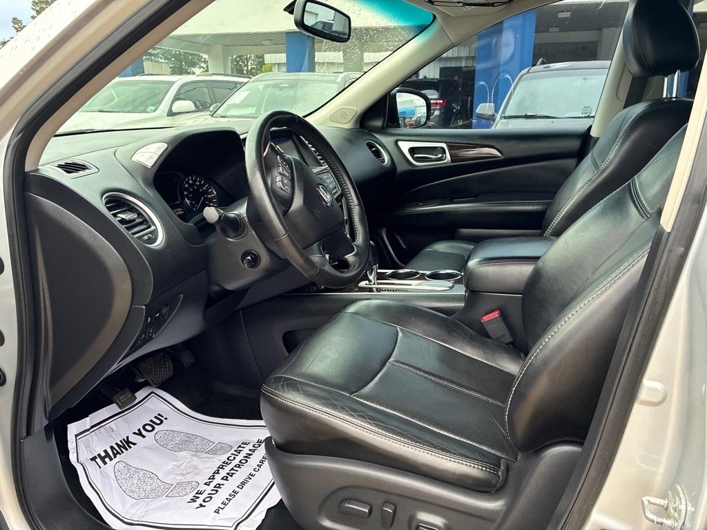 Nissan Pathfinder 2WD 4dr Platinum 2013