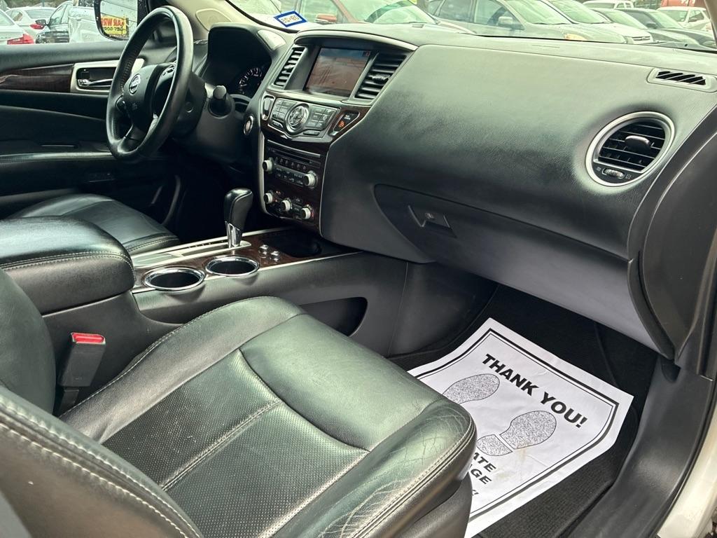 Nissan Pathfinder 2WD 4dr Platinum 2013