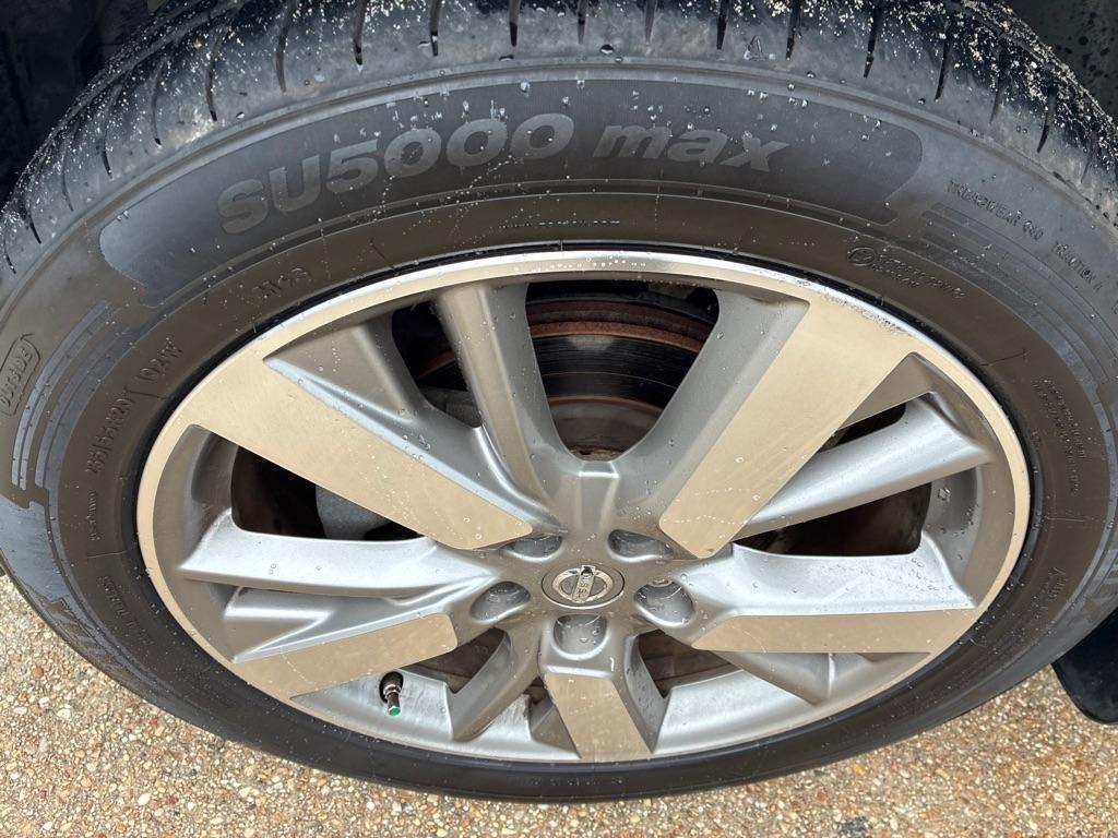 Nissan Pathfinder 2WD 4dr Platinum 2013