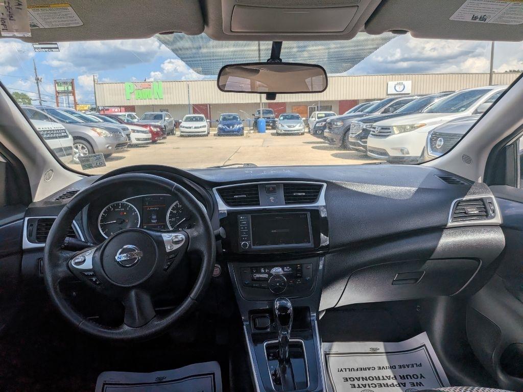 Nissan Sentra SR CVT 2019