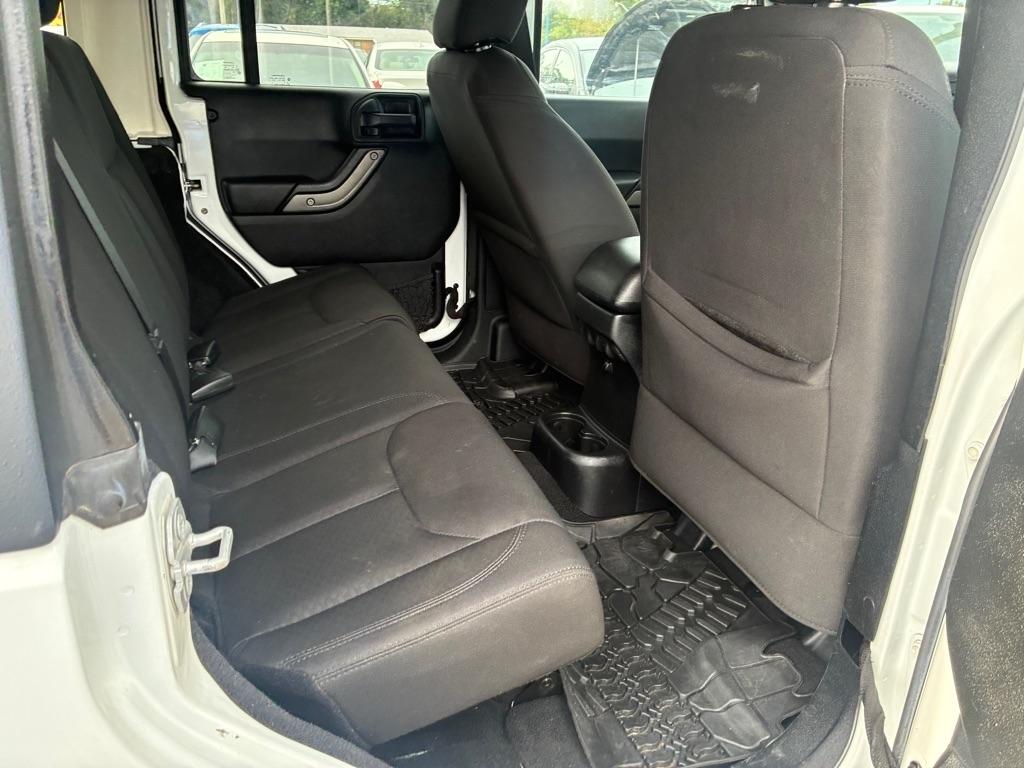 Jeep Wrangler Unlimited 4WD 4dr Sport 2015