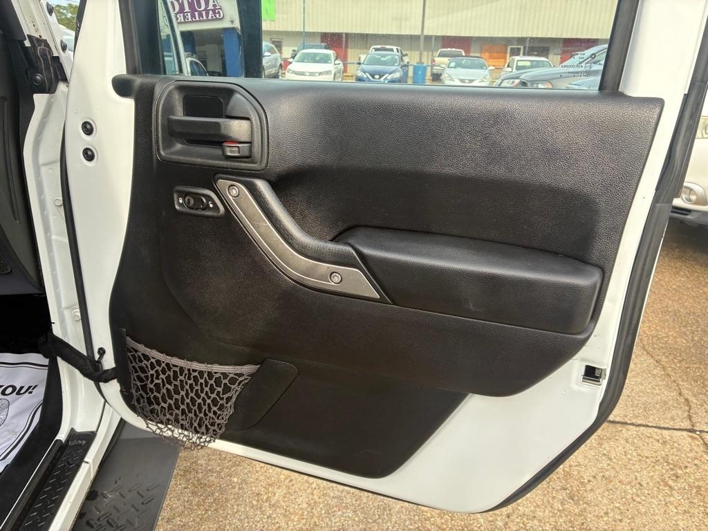 Jeep Wrangler Unlimited 4WD 4dr Sport 2015