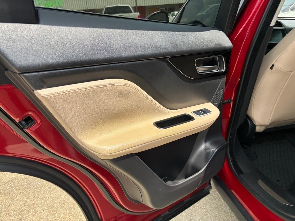 Jaguar F-Pace 25t Premium AWD 2019