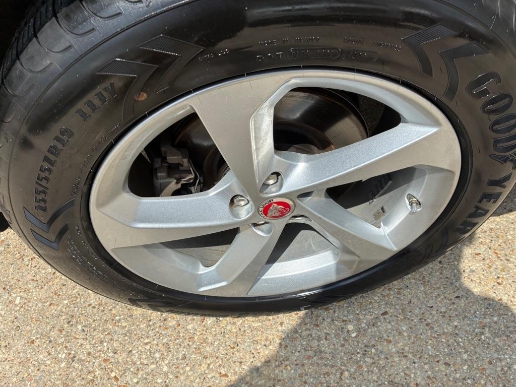 Jaguar F-Pace 25t Premium AWD 2019