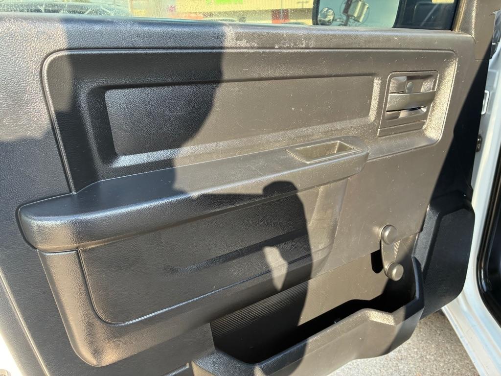 RAM 1500 2WD Reg Cab 120.5" Tradesman 2013