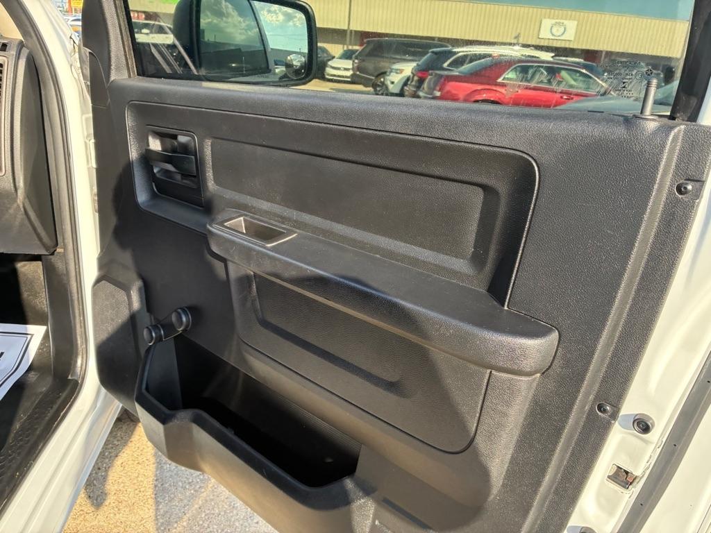 RAM 1500 2WD Reg Cab 120.5" Tradesman 2013