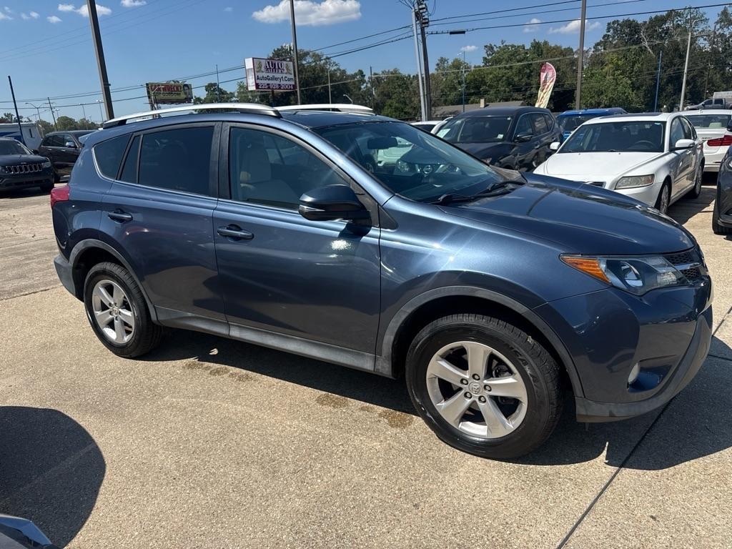 Toyota RAV4 FWD 4dr XLE (Natl) 2014