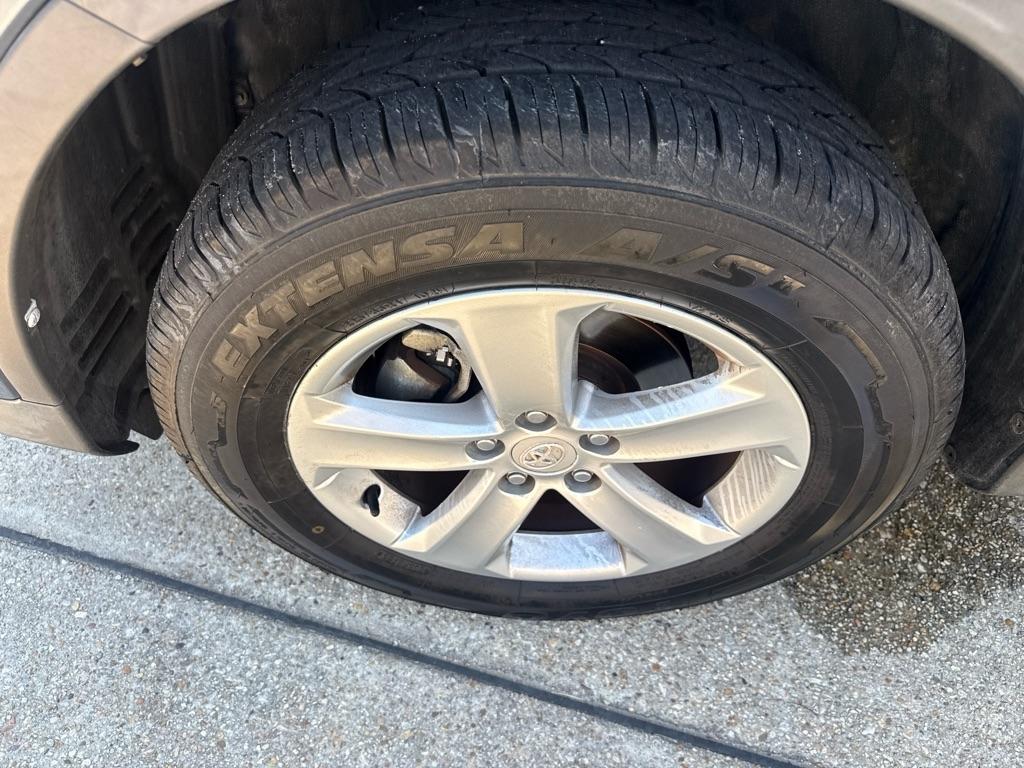 Toyota RAV4 FWD 4dr XLE (Natl) 2014