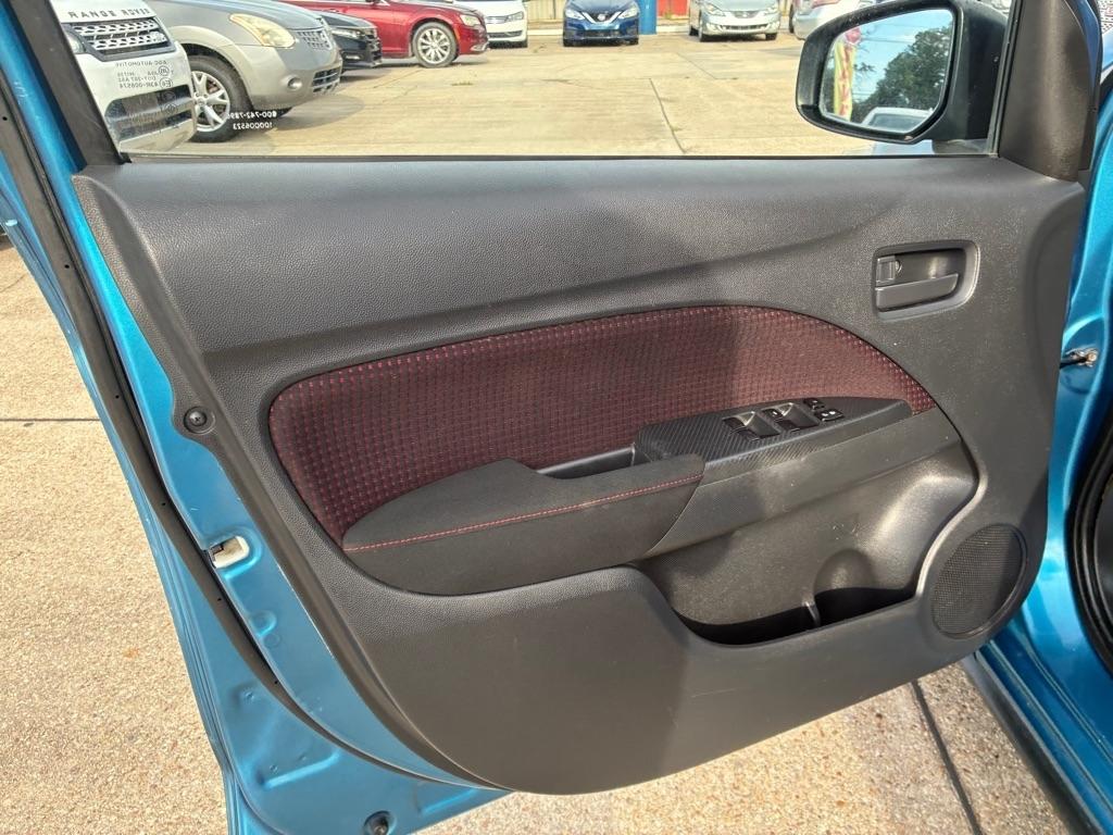 Mitsubishi Mirage Black Edition CVT 2022