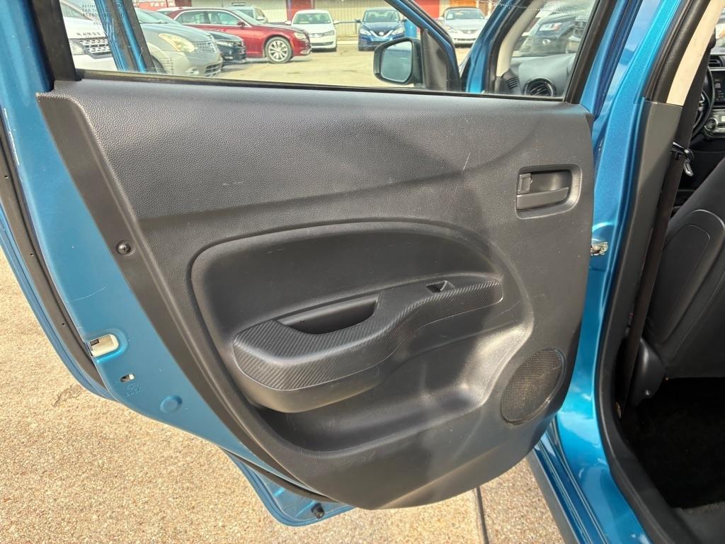 Mitsubishi Mirage Black Edition CVT 2022